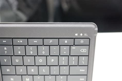 Unfolding Microsoft's Universal Foldable Keyboard (photos) - CNET