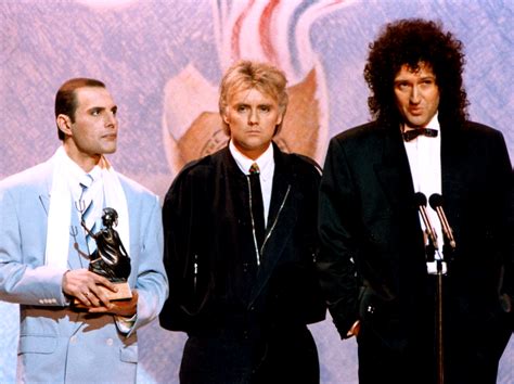 Queen accepting the Outstanding Contribution to... - Freddie Mercury