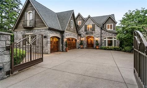 $4.35 Million Lakefront Home In Lake Oswego, OR | Homes of the Rich