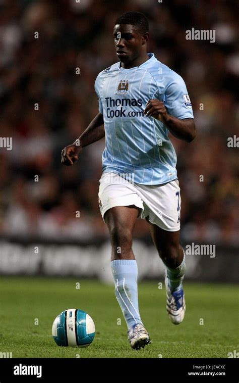 MICAH RICHARDS MANCHESTER CITY FC CITY OF MANCHESTER STADIUM MANCHESTER ...