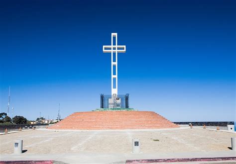 Get A 360 Degree View Of San Diego From Mt. Soledad Veterans Memorial - The Sofia Hotel