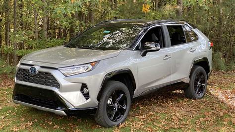 2021 RAV4 XSE Hybrid Shines, But What Shade Shines Best? | Torque News