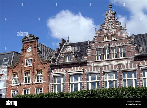 Traditional Dutch houses in the Grote Markt, market square in Haarlem, Holland Stock Photo - Alamy