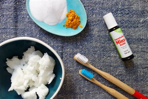 DIY Homemade Organic Toothpaste - Merry Green