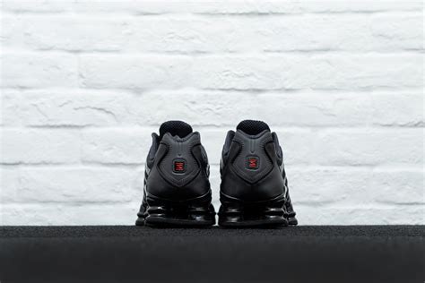 Nike Shox TL | Nyheter fra Nike finner du hos SKILLS - Sneaker.no ...