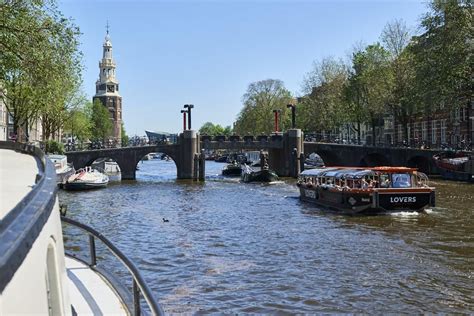 Luxurious 110m² 3br Houseboat in Amsterdam Centre – Luxury Houseboats in Amsterdam