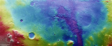 ESA - Chaotic crust contains clues to Mars’ watery past