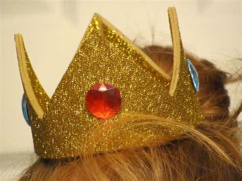 Gluten Free Mom: Princess Peach Crown DIY!