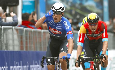 Van der Poel delivers Philipsen to the finish line at Tirreno-Adriatico