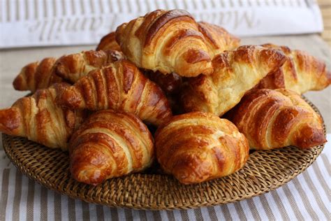 Derniers jours pour commander vos croissants ! | Ecole Ste Anne - St Jean Baptiste