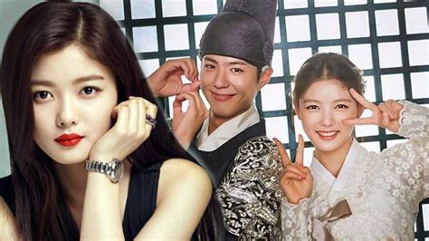 Kim Yoo jung Family Photos With Father,Mother and Husband Park Bo Gum 2020 in 2020 | Kim yoo ...