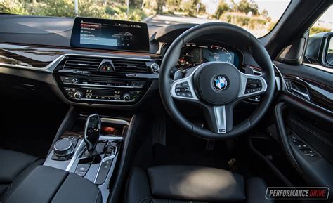 2020 BMW M550i xDrive review (video) – PerformanceDrive