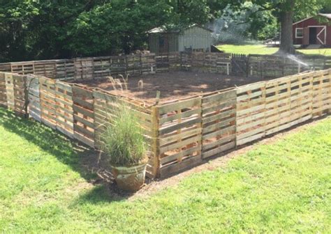 22 Wonderful Pallet Fence Ideas for Backyard Garden