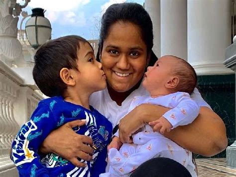 Mother Arpita Khan Sharma's photo with Ahil and Aayat goes viral, see photos - Online press release