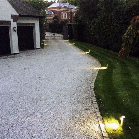 driveway lights | Driveway lighting, Garden lighting design, Landscape ...