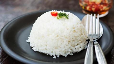 Tidak Baik untuk Kesehatan, Ini 3 Bahaya Terlalu Banyak Makan Nasi Putih - Blog TribunJualBeli.com