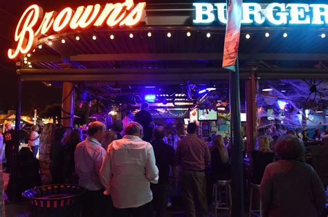 Delray discusses ways to keep downtown night life thriving - Sun Sentinel