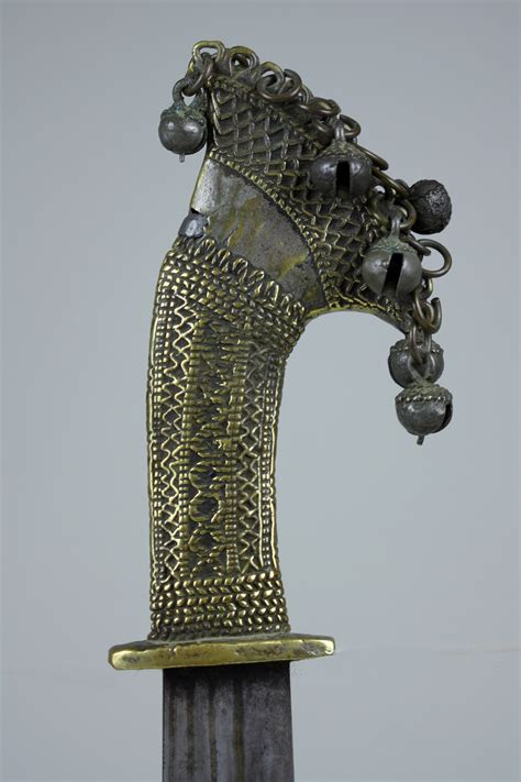 Kampilan Sword of the T’boli People – Oriental Arms