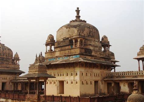 Orchha Fort Complex, history, timings, information, entrance fees