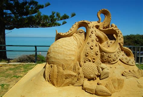 Meander to the Max: Sand sculptures at Christies Beach - Part One