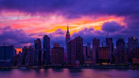 NYC sunset | Skyline, New york skyline, Sunset