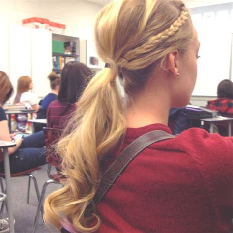 This lady has the most adorable hair everyday :) glad the teacher doesn't mind my in class ...