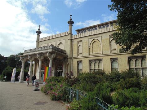 Brighton Museum – Reviews by Karen