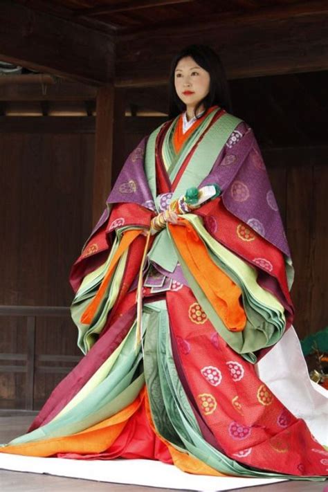 nostalgia-gallery: Heian piriod (8-12century) kimono style... Japanese Outfits, Japanese Fashion ...