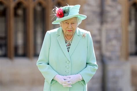 Queen in security scare as two arrested after reports of intruders at ...