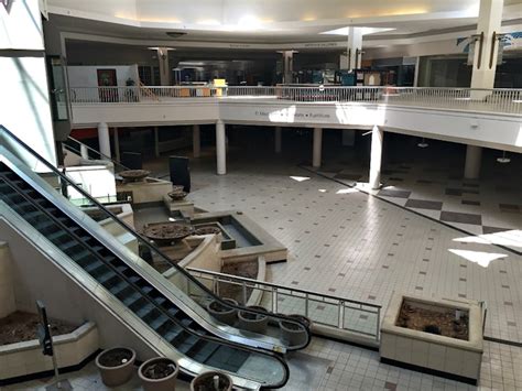 Valley View Mall - Dallas, TX. : r/deadmalls