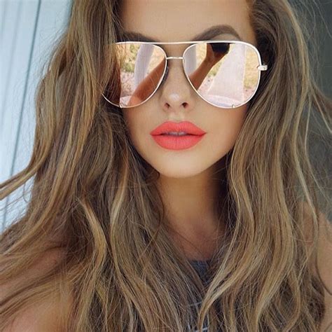 14 Cool way to style your sunglasses for girls | Mirrored sunglasses ...