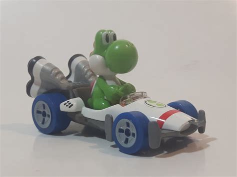 2020 Hot Wheels Nintendo Mario Kart Yoshi B Dasher White Die Cast Toy ...