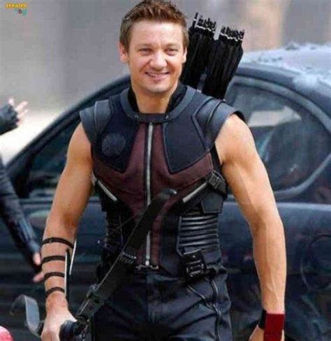 Jeremy Renner Workout Routine And Diet Plan - Health Yogi