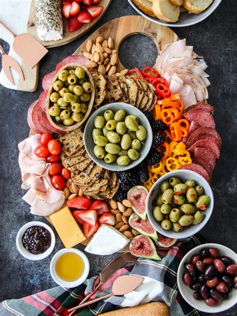 10 Awesome How To Make A Charcuterie Board Ideas