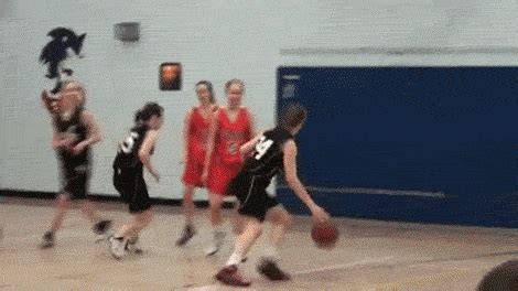 19 People Who Should Absolutely Never Play Sports