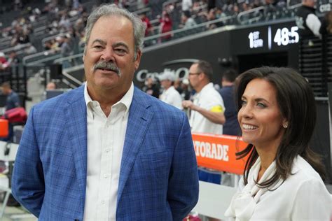 LOOK: Texans’ Cal and Hannah McNair attend Rockets game with Andre ...