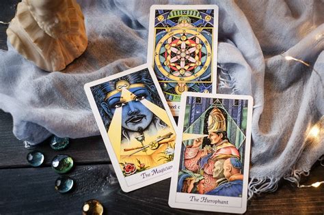 Cosmic Tarot deck review and card images