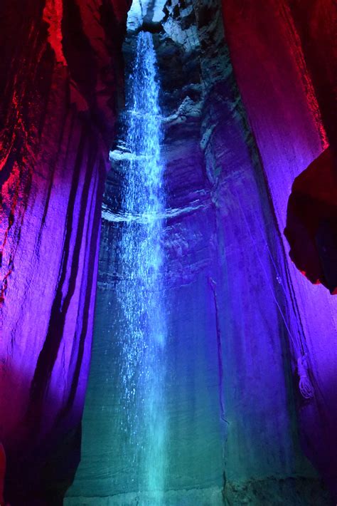 Tour of Tennessee {Chattanooga: Read House, Ruby Falls, Rock City} - Dixie Delights