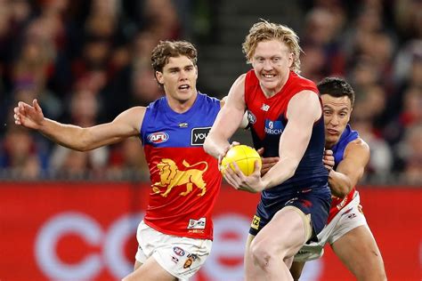 Brisbane Lions beat reigning AFL premiers Melbourne in thrilling semi-final at the MCG - ABC News