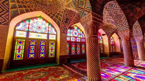 Nasir Al-Mulk Mosque - YouTube