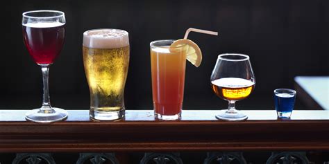 Alcoholic Drinks Should Come With Calorie Counts, Warns Health Official | HuffPost UK