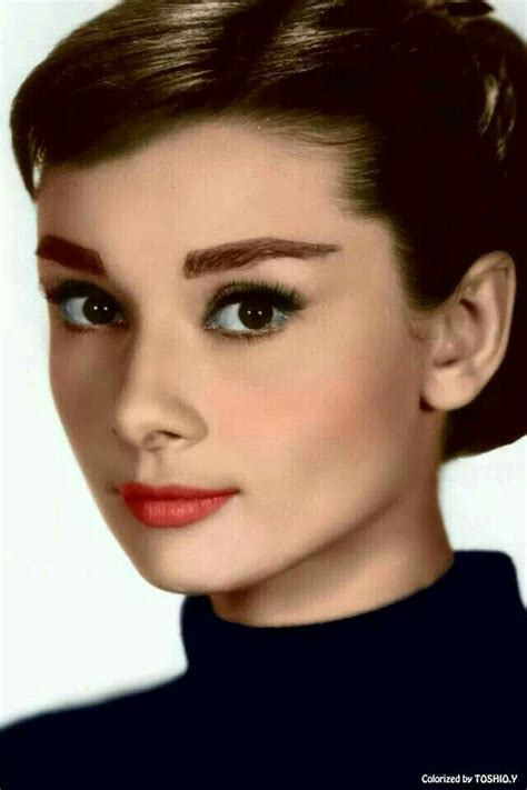 Audrey Hepburn - great coral cheek and red lip, with giant lashes!! Stunning look | Audrey ...