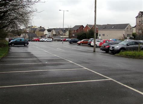 Large free car park, Old Cwmbran © Jaggery cc-by-sa/2.0 :: Geograph ...