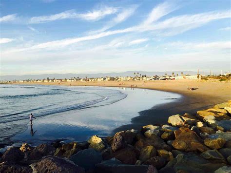 10 Best Surfing Beaches in California - Surf Hungry