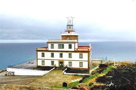 The Camino Finisterre - a detailed guide & walking stages - Stingy Nomads