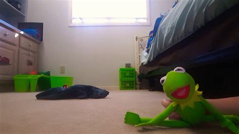 Kermit dance - YouTube