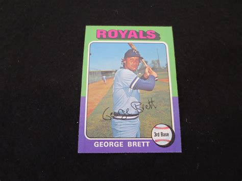 Lot Detail - 1975 Topps George Brett rookie baseball card #228