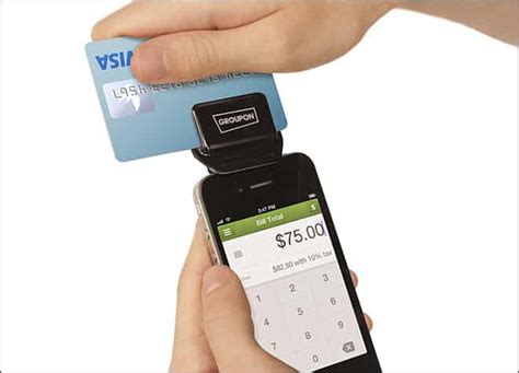 Groupon debuts credit card swiper