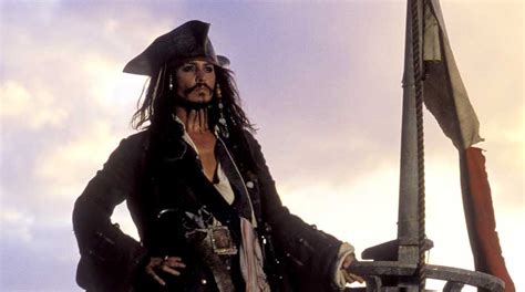 First photo of Johnny Depp as Captain Jack Sparrow from Pirates 5 ...