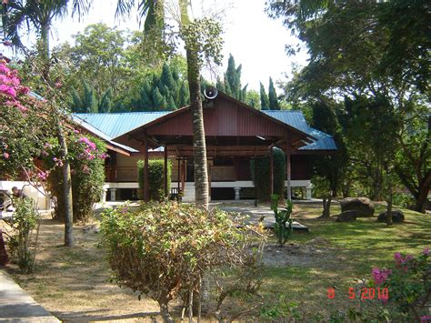 Pulau Besar Melaka Chalet - It is located about 15km south east of melaka city and can be ...